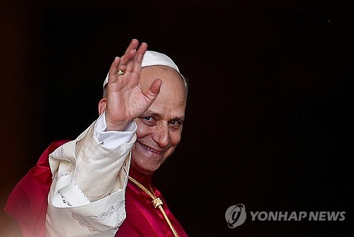 美정부, '외국 국가원수' 레오 14세 교황 국적 박탈할까