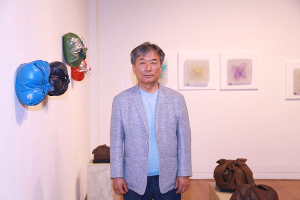조형작가 김형태, 인생 이야기 담은 '보따리-기억의 문' 개인전