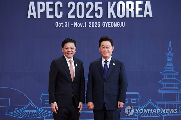 李대통령, 오늘 싱가포르 총리와 정상회담…新성장산업 협력논의